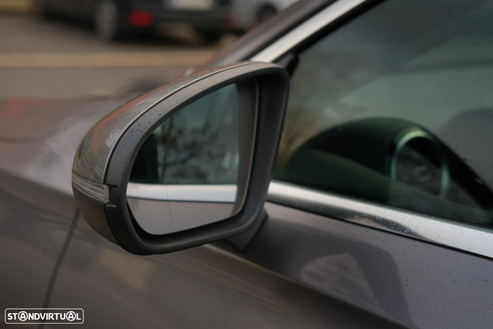 Mercedes-Benz A 250 e - 12