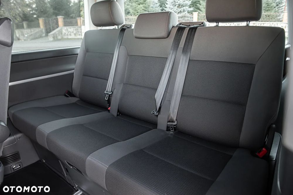Volkswagen Multivan - 23