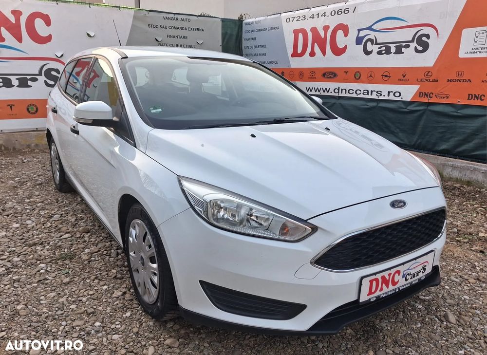 Ford Focus 1.5 TDCi DPF Start-Stopp-System Ambiente - 3