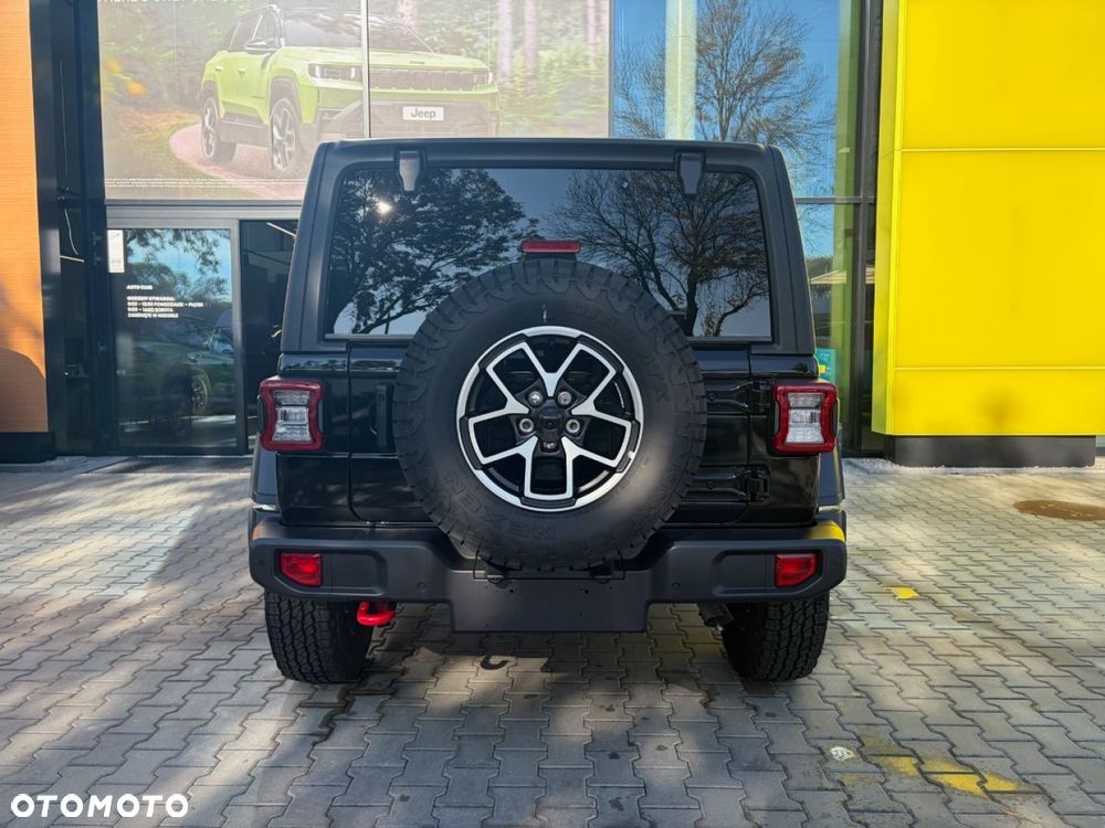 Jeep Wrangler - 8