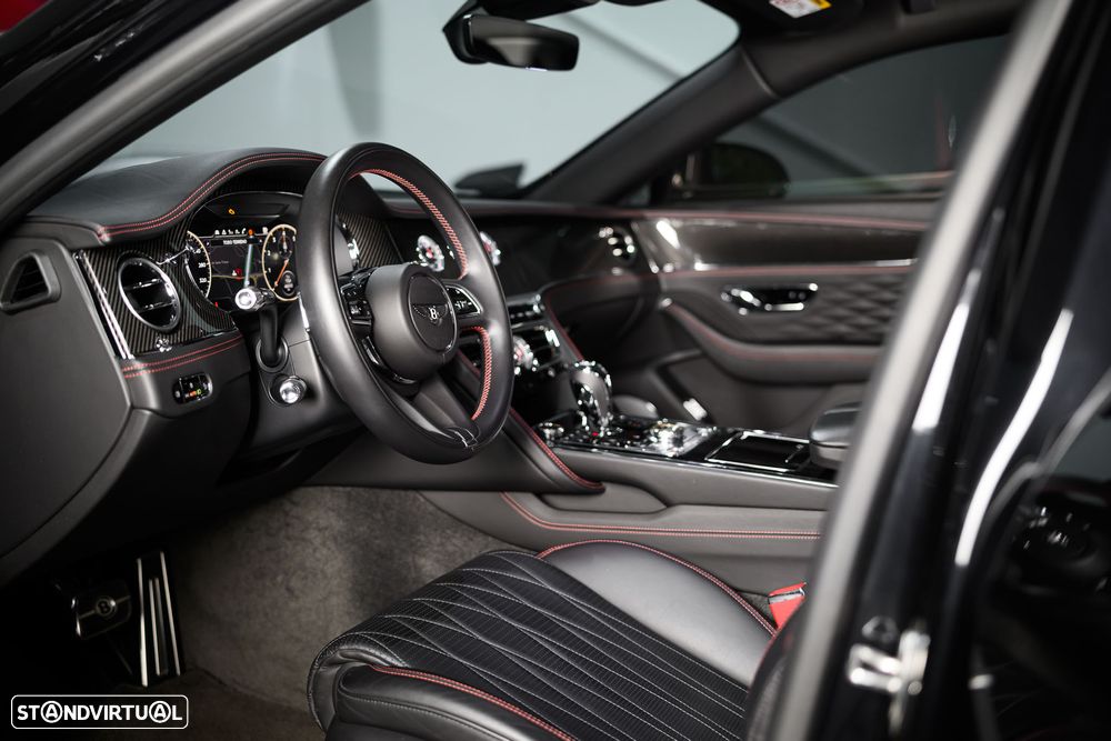 Bentley Flying Spur V8 Mulliner - 17