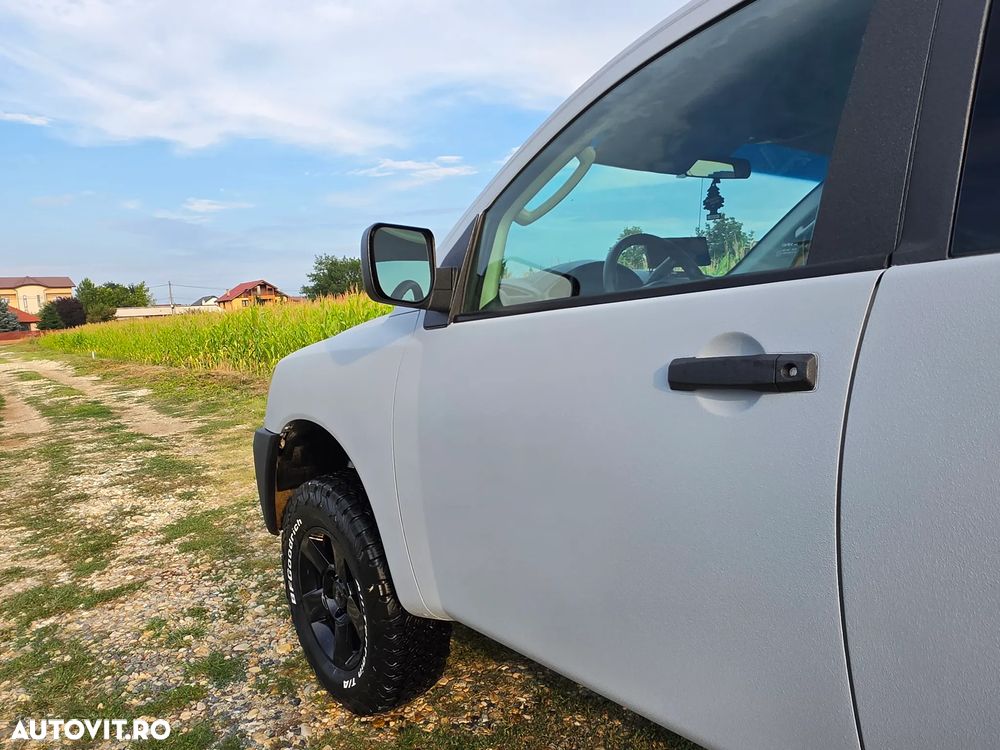 Nissan Titan - 6