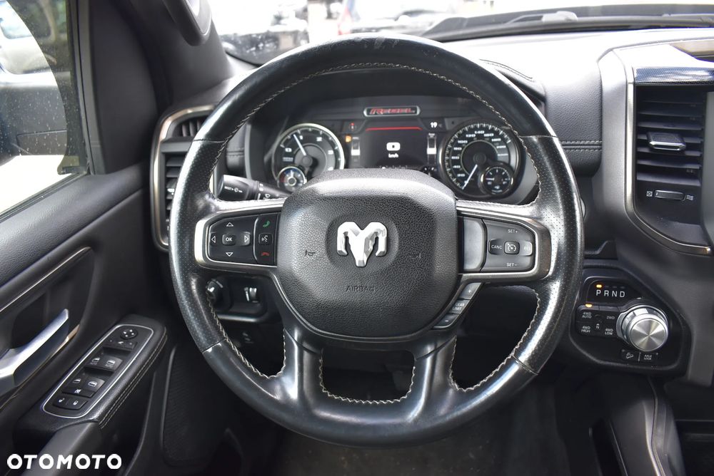 Dodge RAM - 32