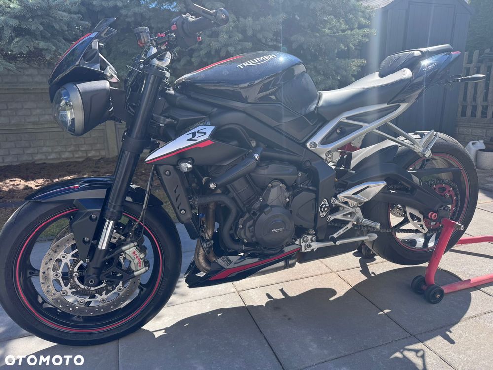 Triumph Street Triple - 4