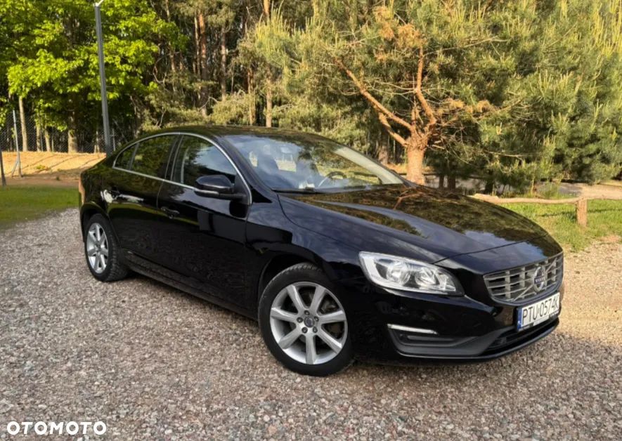Volvo S60 D2 Drive-E Momentum - 1