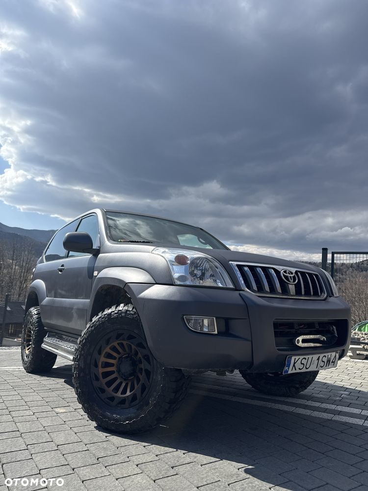 Toyota Land Cruiser - 1
