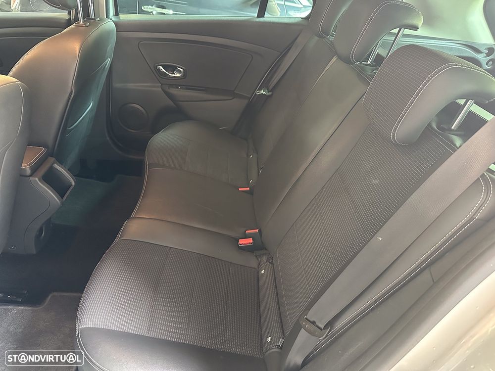 Renault Mégane Sport Tourer 1.5 dCi GT Line SS - 9