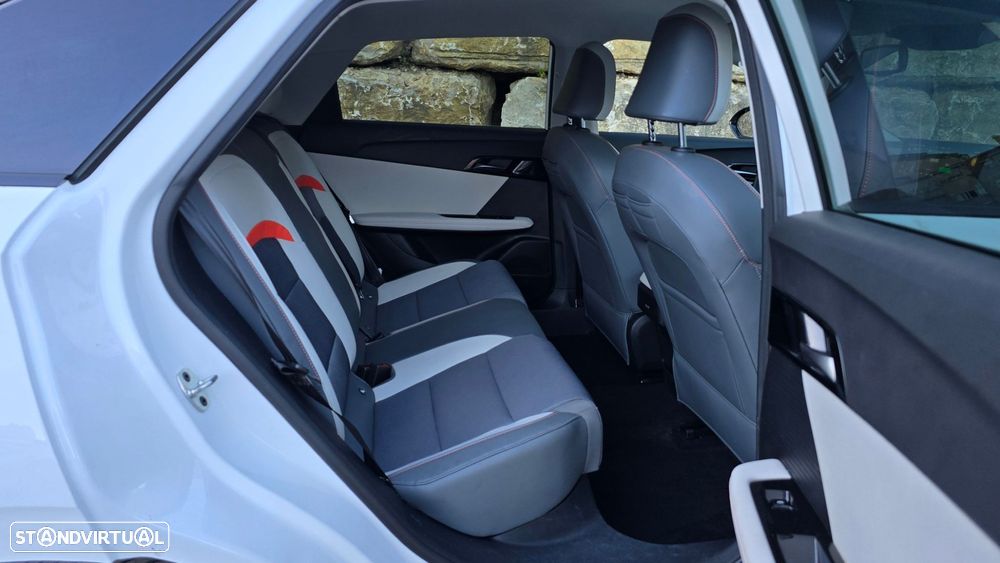 MG MG4 64 kWh Luxury - 54