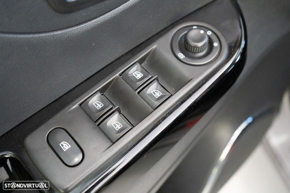 Renault Captur 1.5 dCi Exclusive - 19
