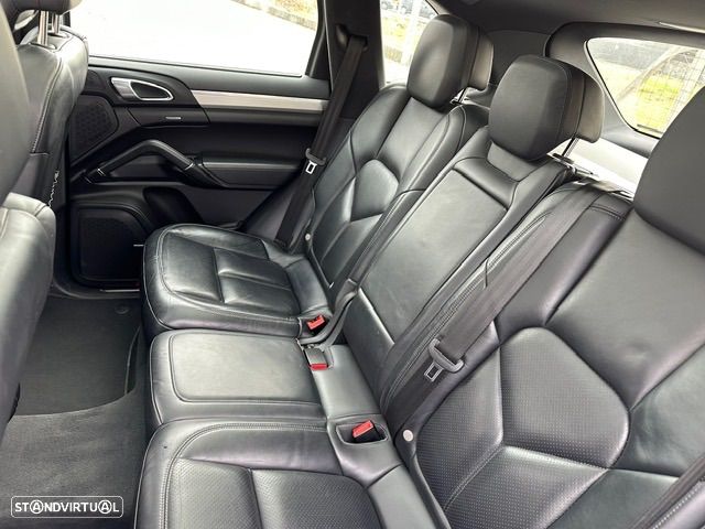 Porsche Cayenne Platinum Edition - 6