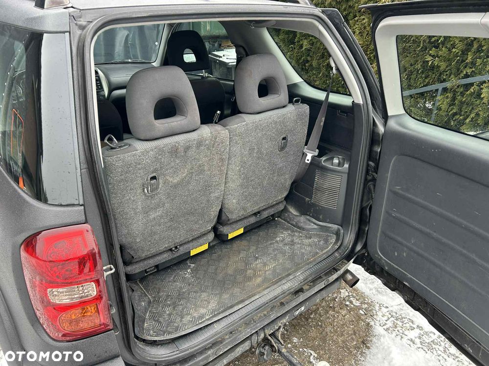 Toyota RAV4 D-4D 4x4 - 6