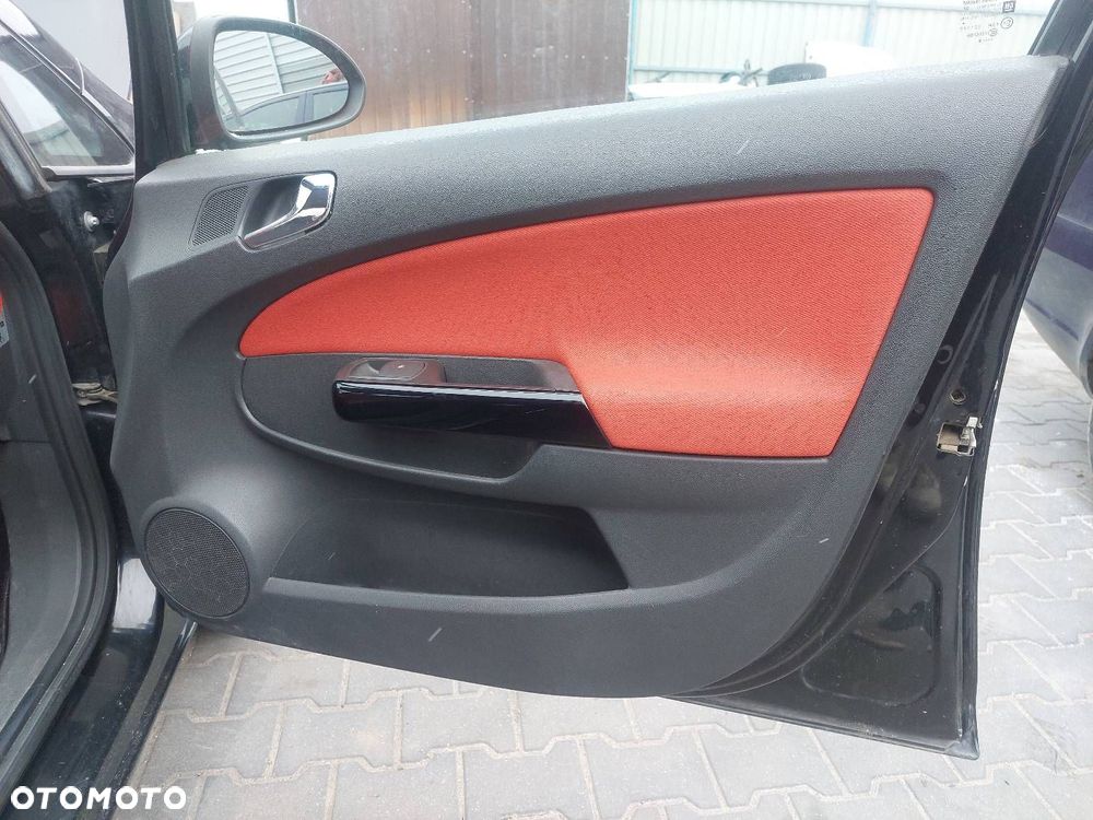 FOTELE KOMPLET LEWY PRAWY KANAPA TYŁ + BOCZKI OPEL CORSA D 5D - 7
