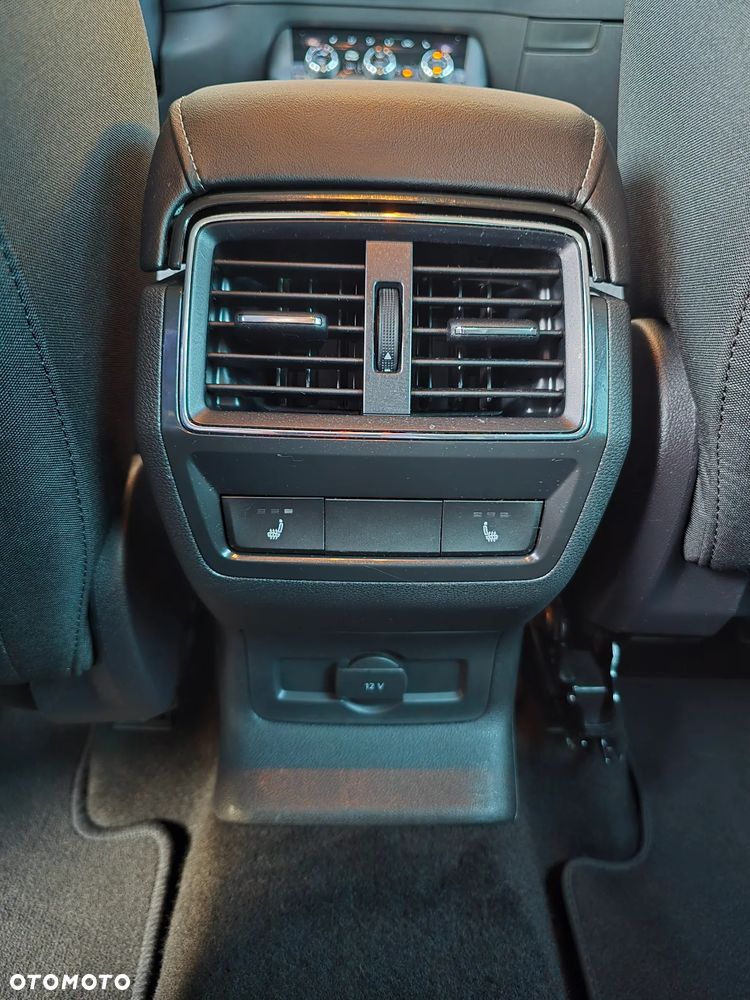 Skoda Karoq 2.0 TDI SCR 4x4 DSG Style - 23