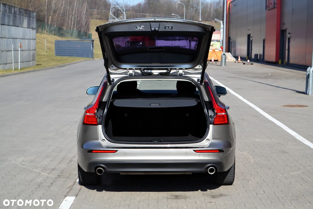 Volvo V60 T5 AWD Geartronic Momentum - 29