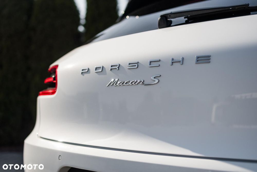 Porsche Macan S - 40