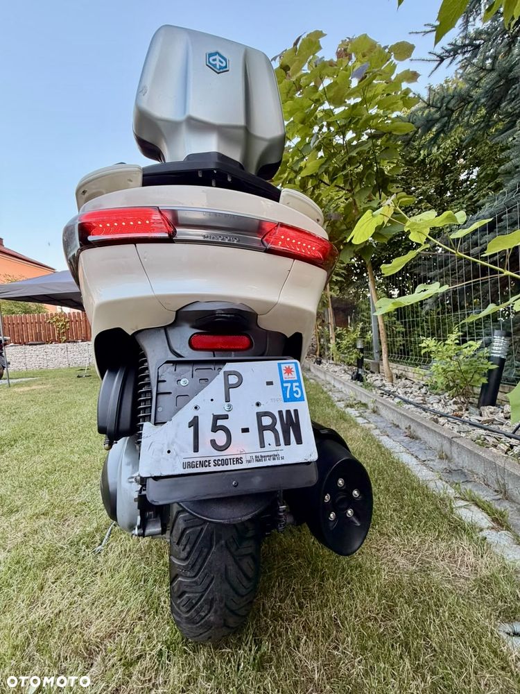 Piaggio X10 - 13