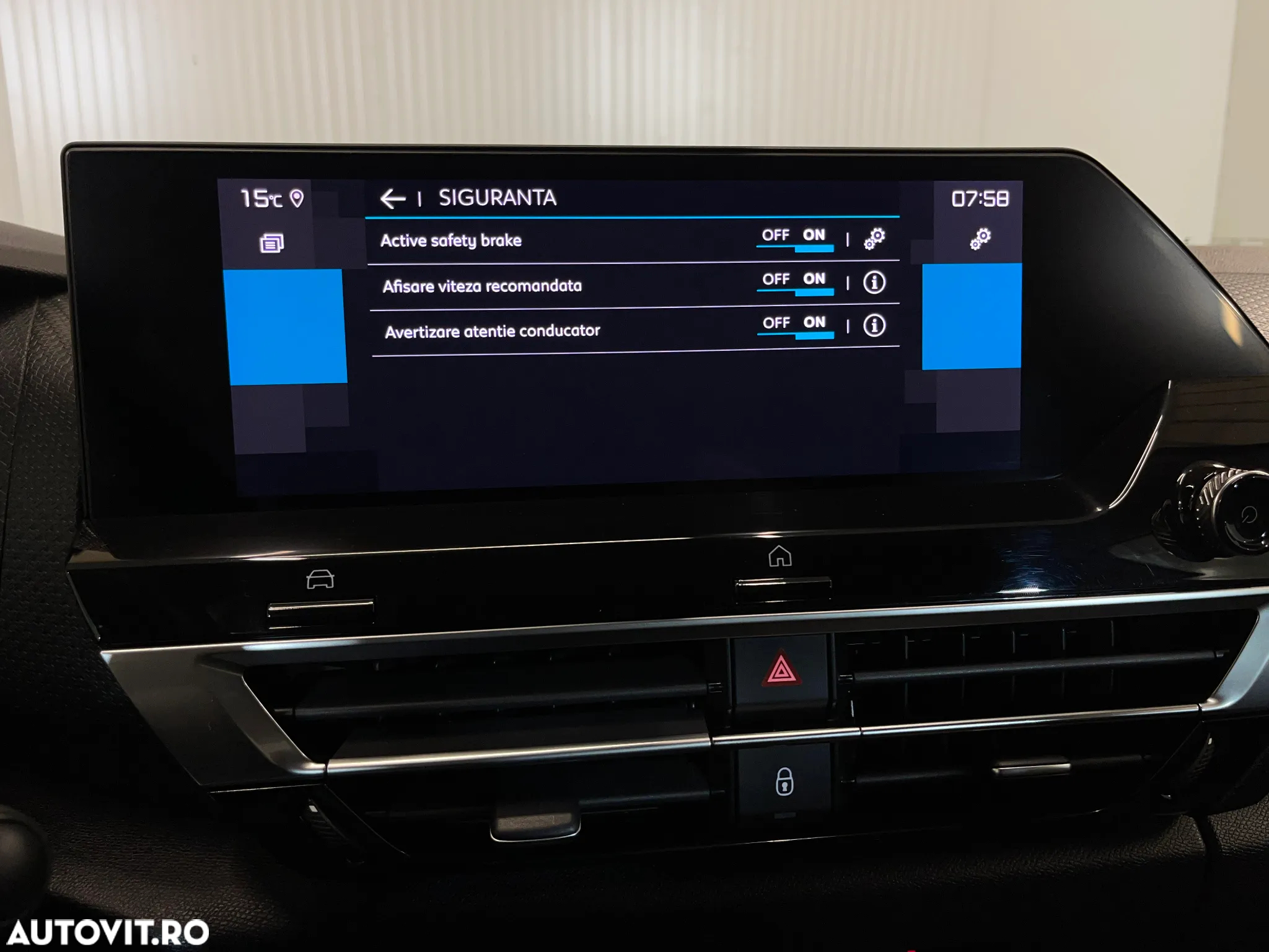 Citroën C4 1.5 BlueHDi S&S EAT8 Feel Pack - 21