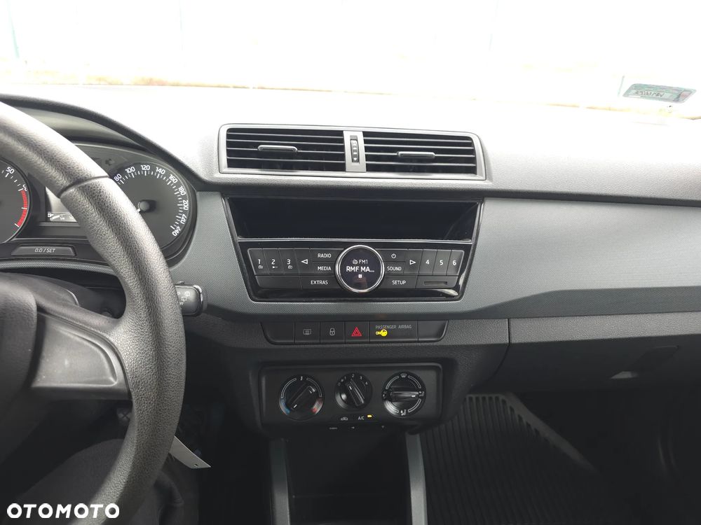 Skoda Fabia - 24