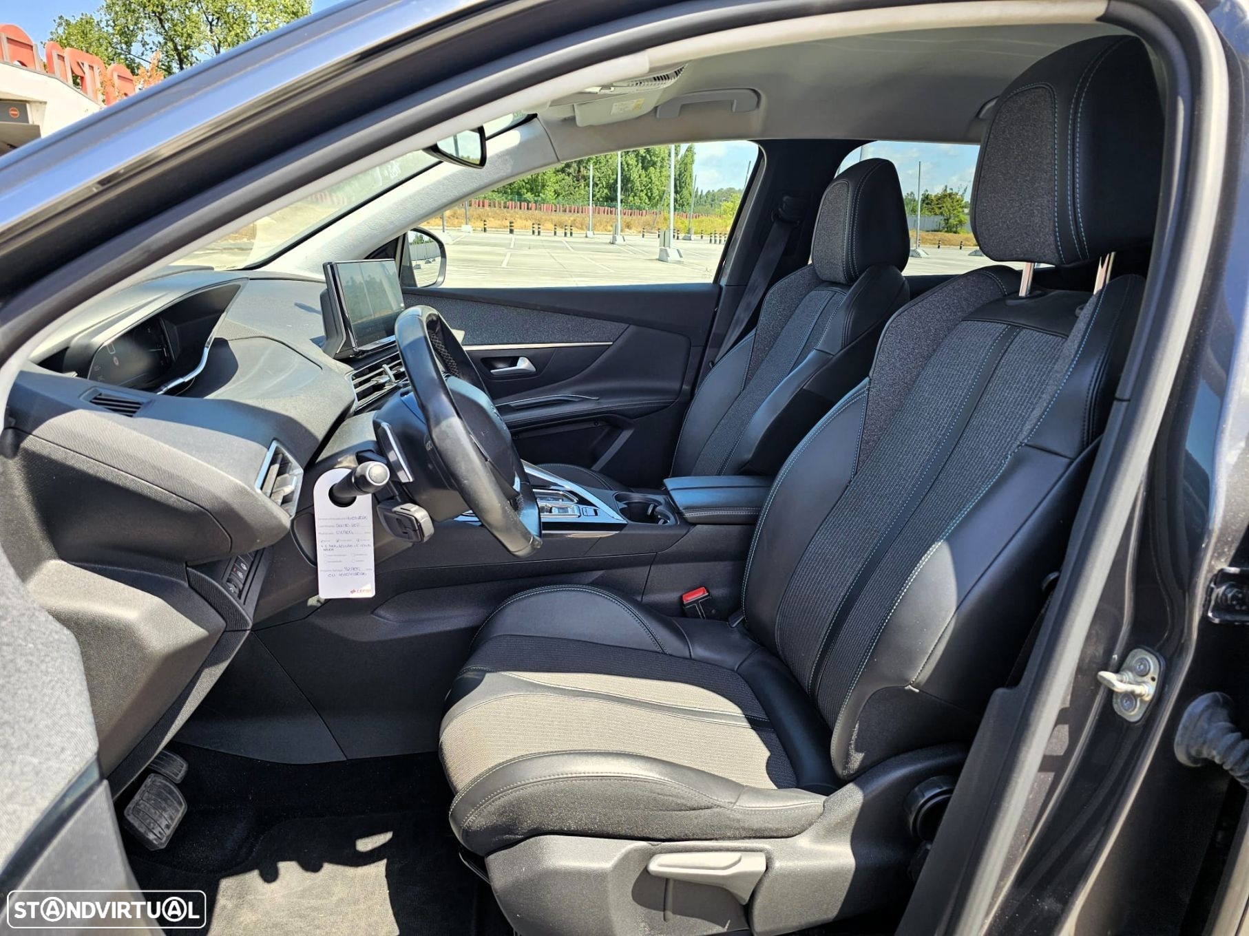 Peugeot 3008 1.5 BlueHDi Allure EAT8 - 6