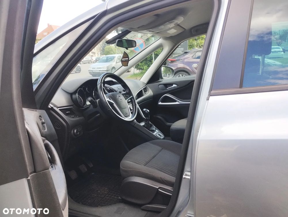 Opel Zafira - 11