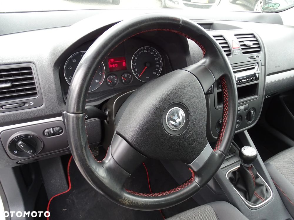 Volkswagen Golf 1.6 Goal - 32