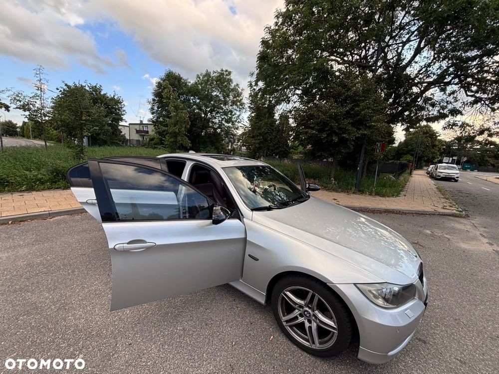 BMW Seria 3 330i - 5