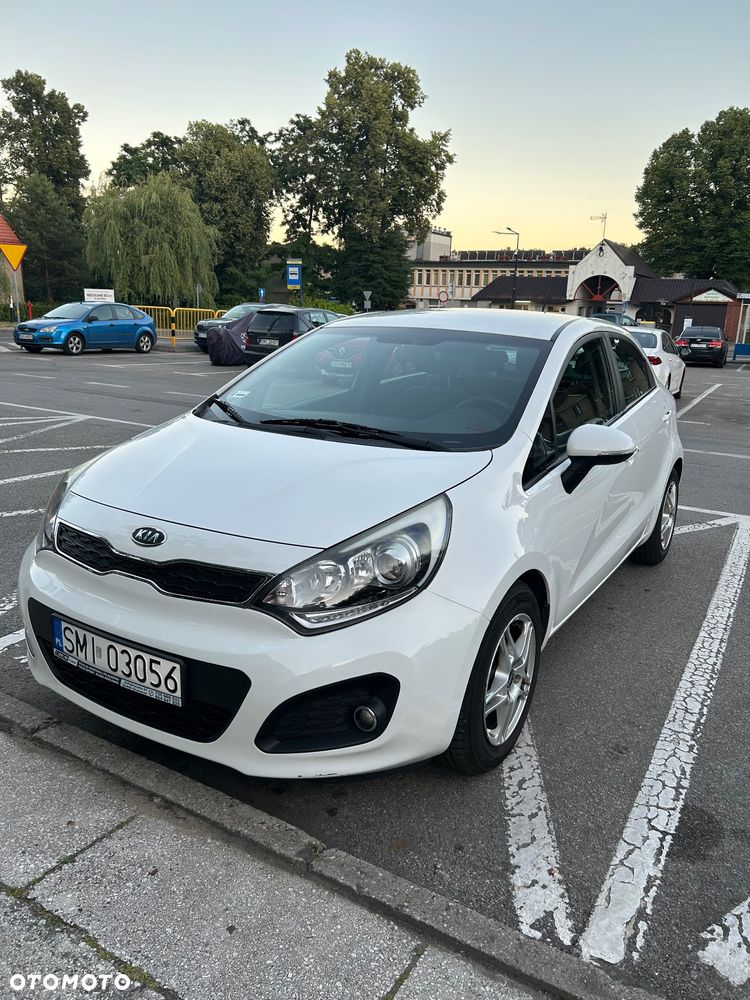 Kia Rio - 1