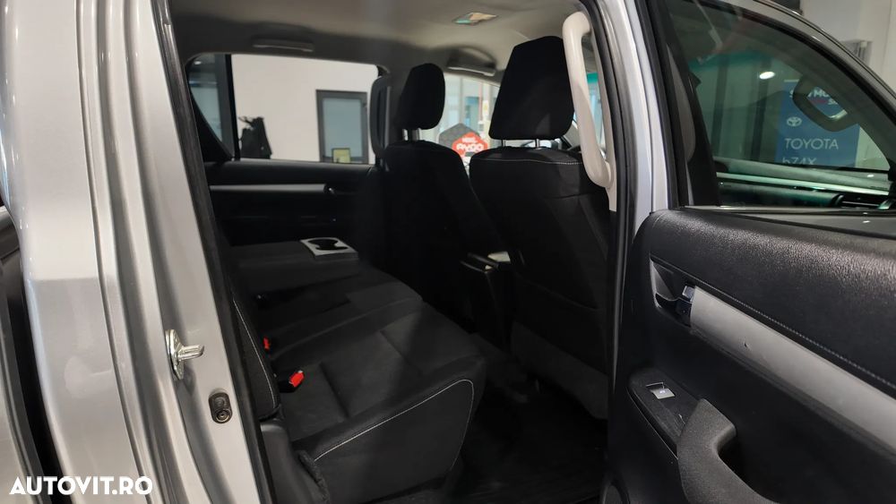 Toyota Hilux 2.4D 150CP 4x4 Double Cab AT Style - 36