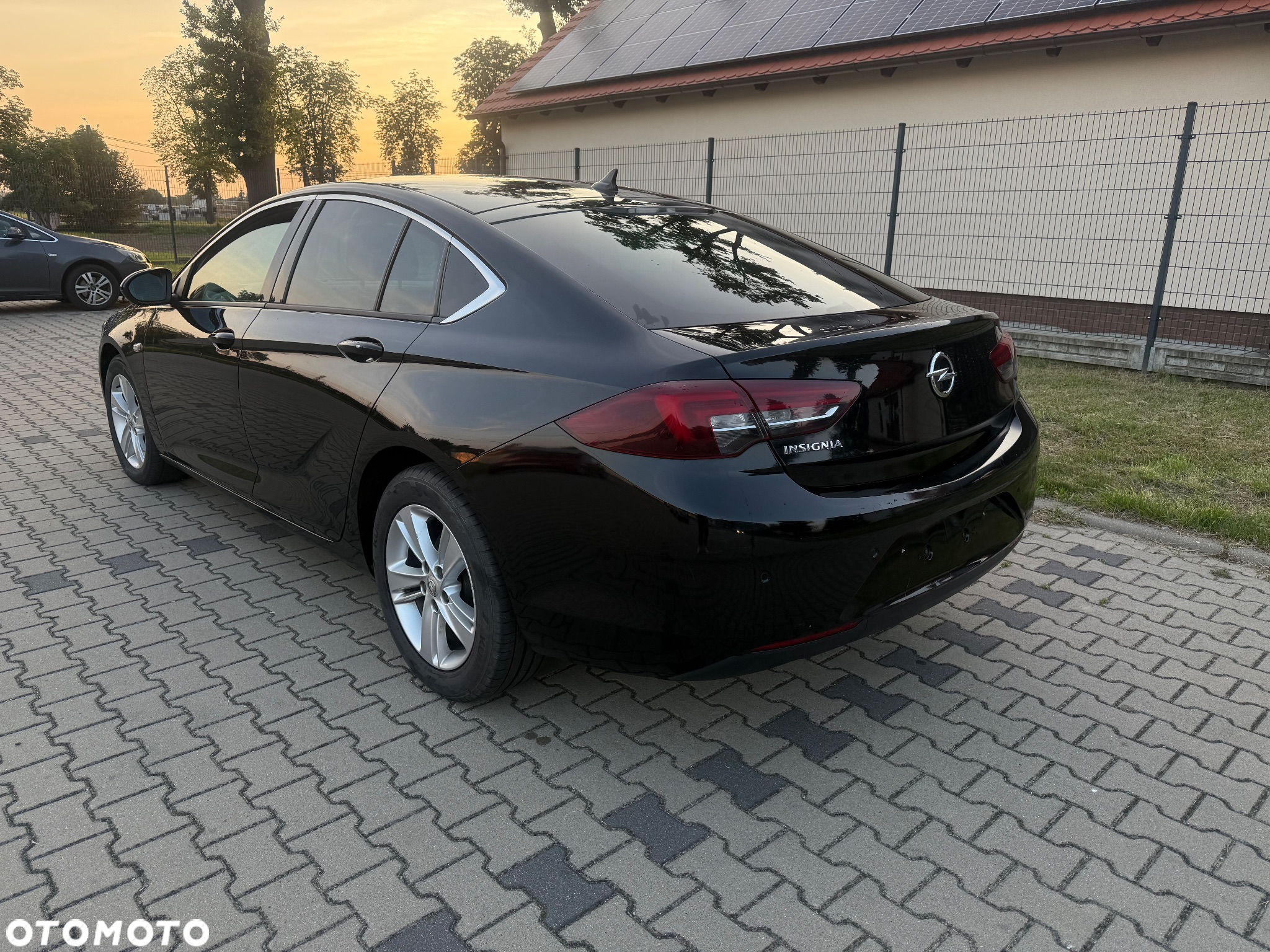 Opel Insignia 1.6 CDTI Exclusive S&S - 2
