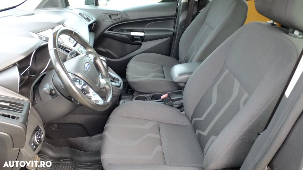 Ford Transit Conect - 23