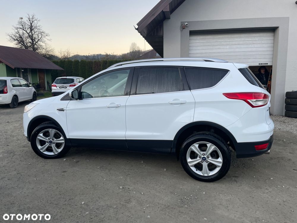 Ford Kuga 2.0 TDCi 4x4 Trend - 4