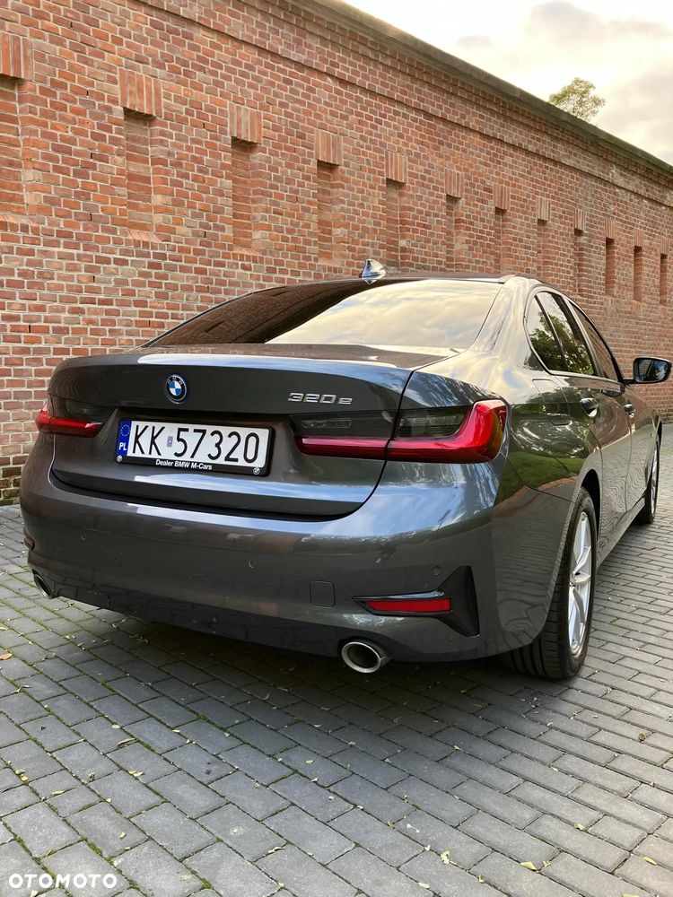 BMW Seria 3 330e Advantage - 7