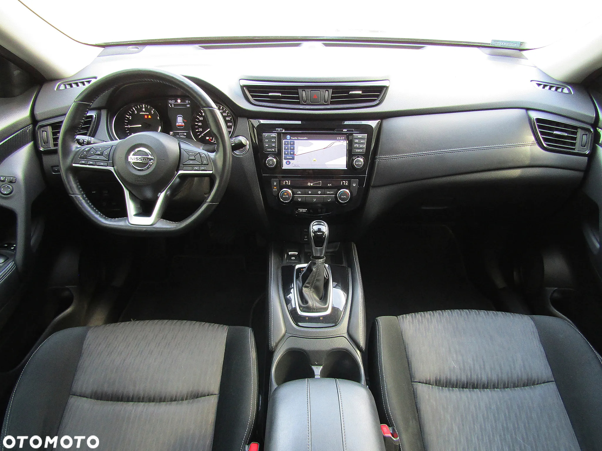 Nissan X-Trail 1.3 DIG-T N-Design 2WD DCT - 25