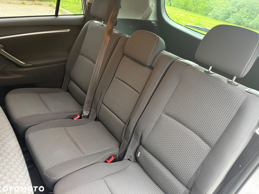 Toyota Verso 2.2 D-CAT Premium - 10