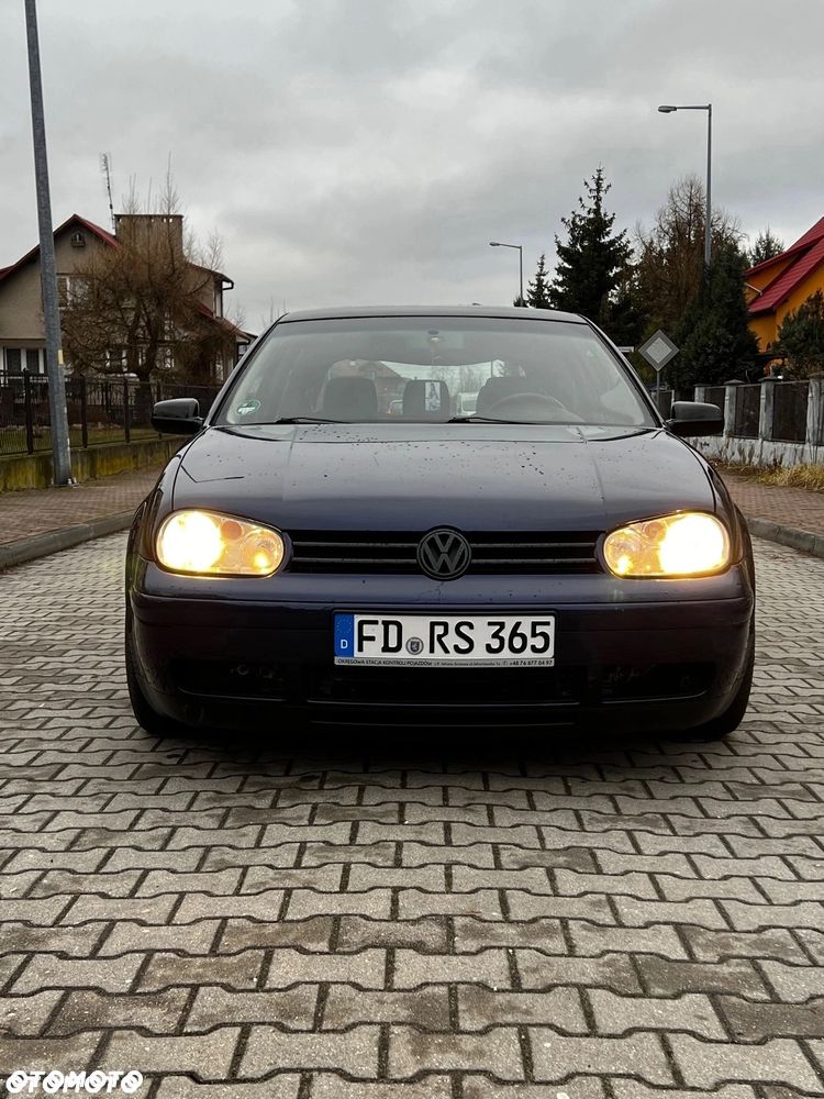 Volkswagen Golf - 9