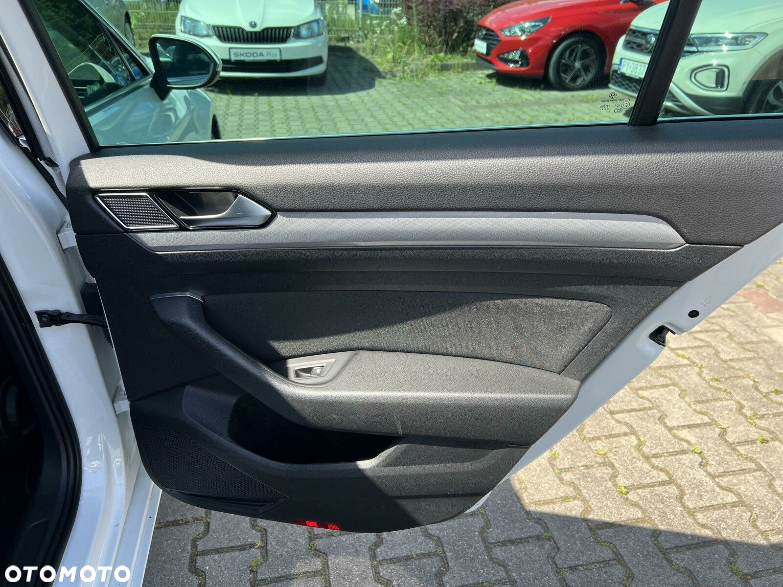 Volkswagen Passat - 15