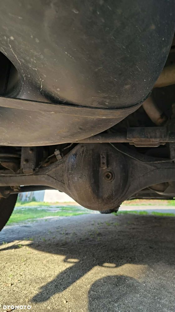 Nissan Pathfinder 3.5 V6 - 13
