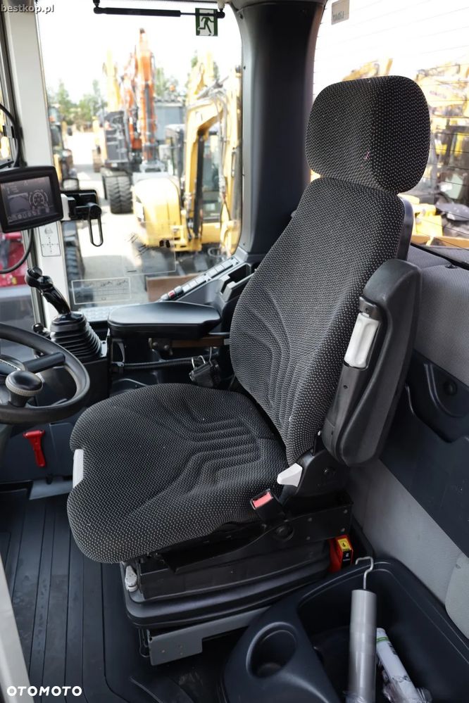 Liebherr L526 - 28