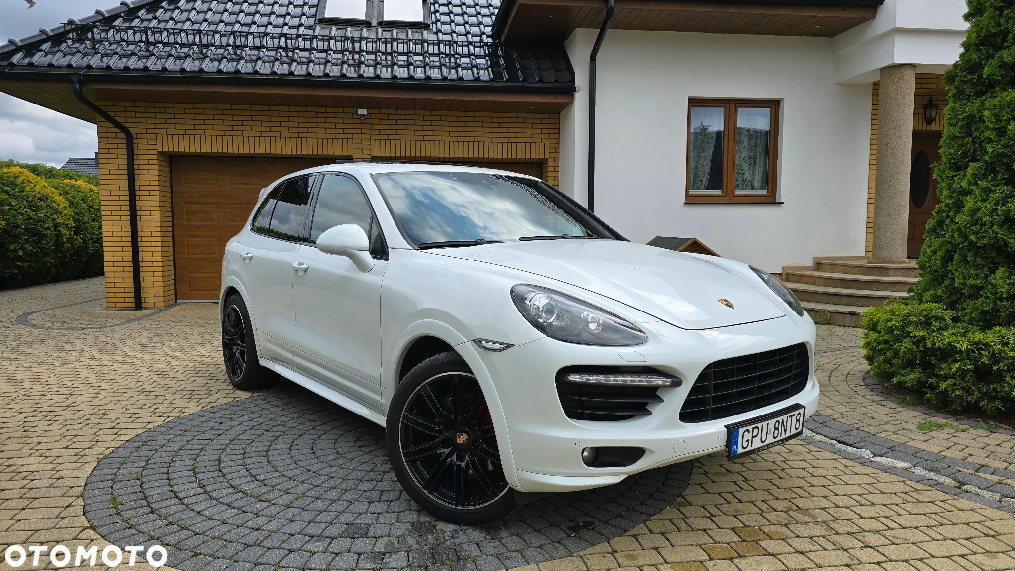 Porsche Cayenne GTS - 15
