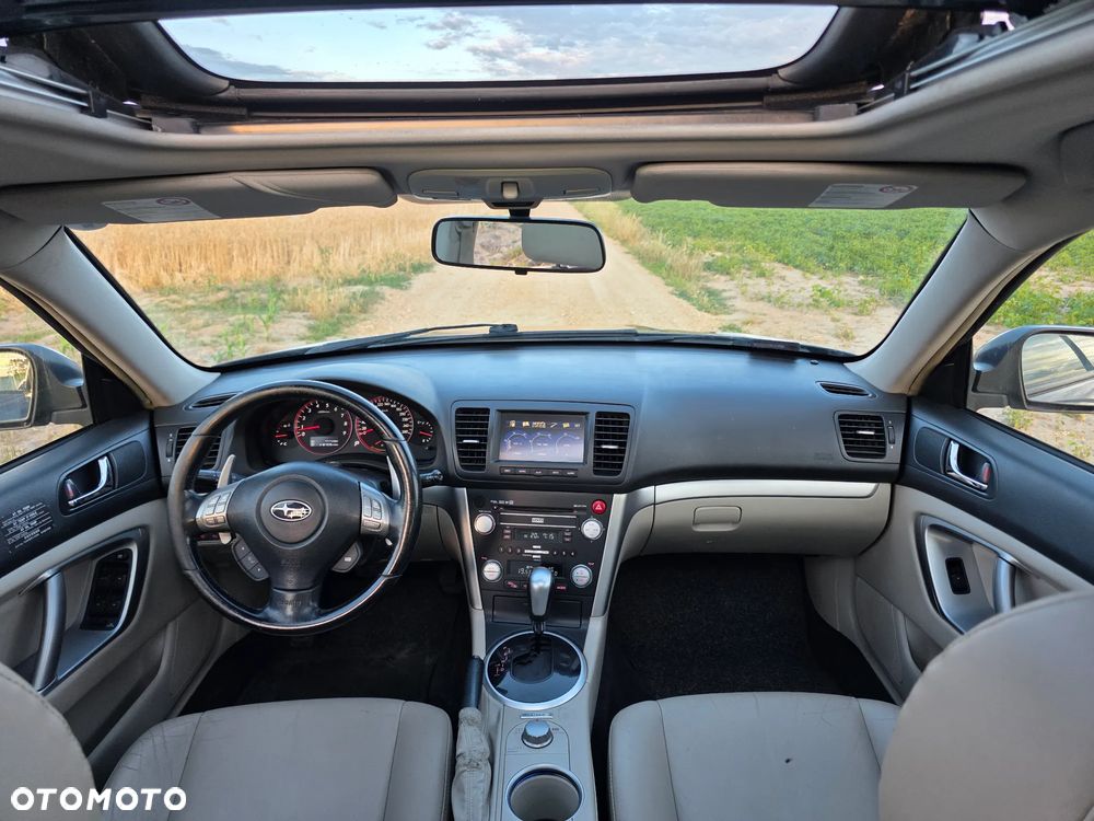 Subaru Outback - 18