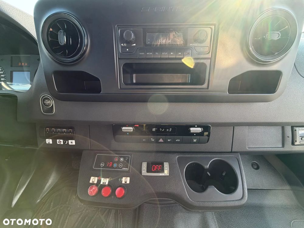 Mercedes-Benz Sprinter CITY - 25