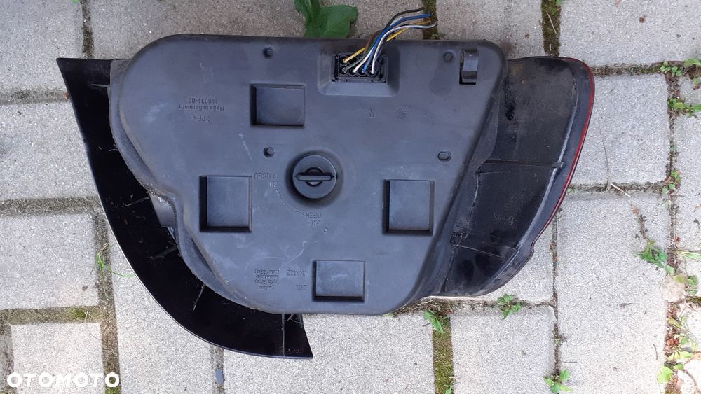 LAMPA TYŁ TYLNA PRAWA BMW E39 SEDAN - 2
