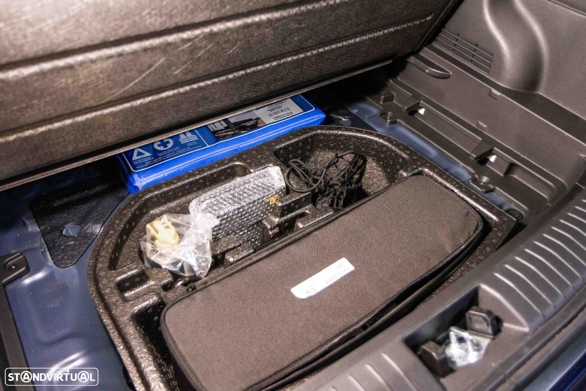 Hyundai Kauai EV 64 kWh Premium - 38
