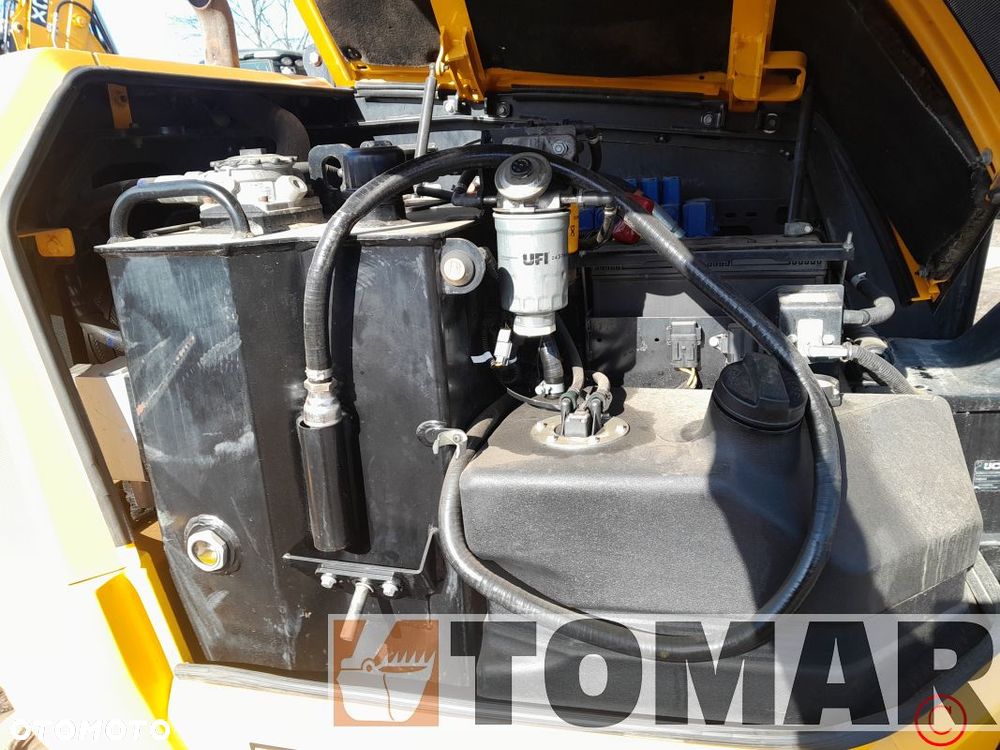 JCB 86C-2 - 19