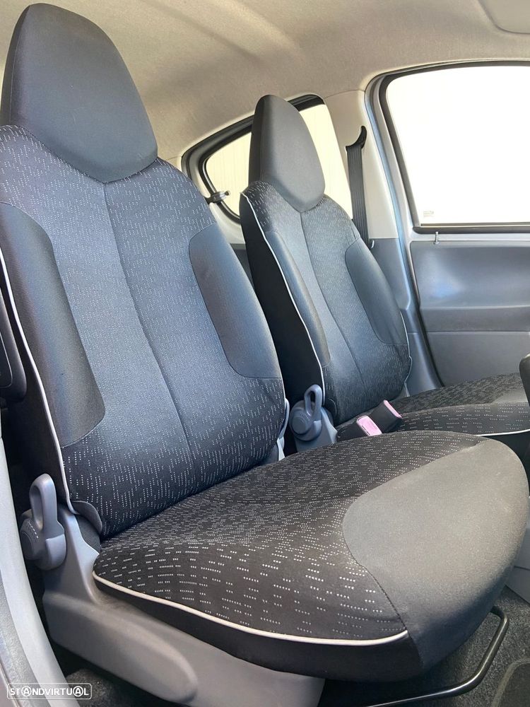 Peugeot 107 1.0 Trendy - 21