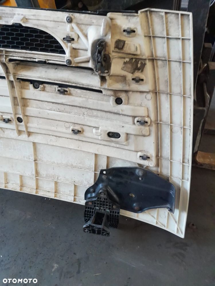 MASKA ATRAPA GRILL DAF LF EURO 6 - 4