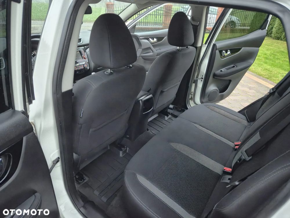 Nissan Qashqai 1.6 DIG-T ACENTA - 27
