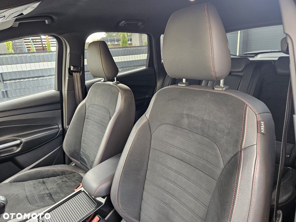 Ford Kuga 2.0 TDCi 4x4 ST-Line - 17