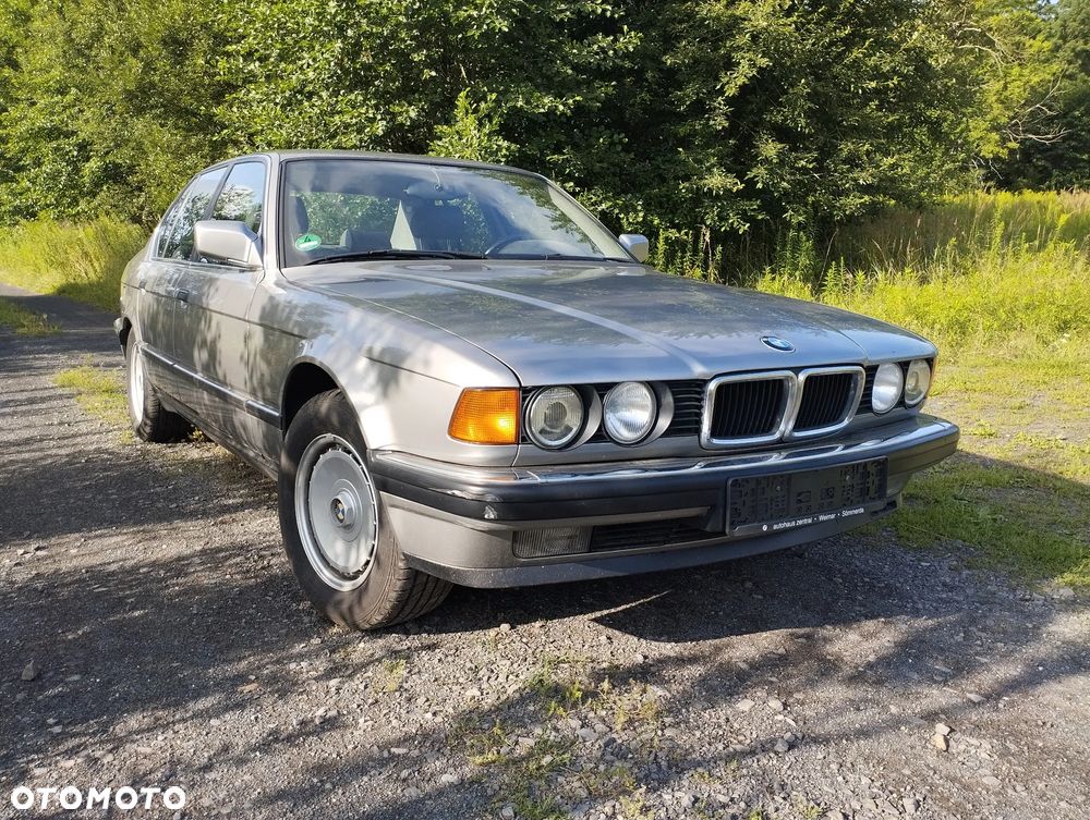 BMW Seria 7 750i - 6