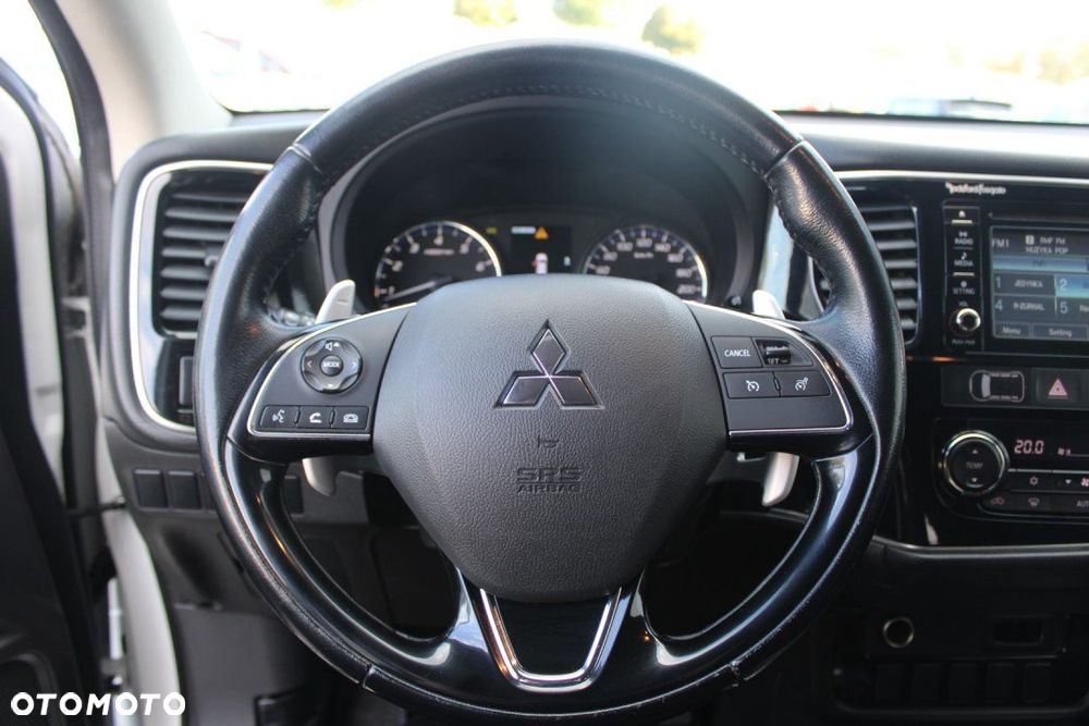 Mitsubishi Outlander - 17